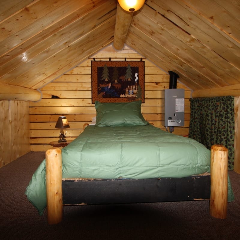 LOG CABIN WILDERNESS LODGE - Prices & Campground Reviews (Tok, Alaska)
